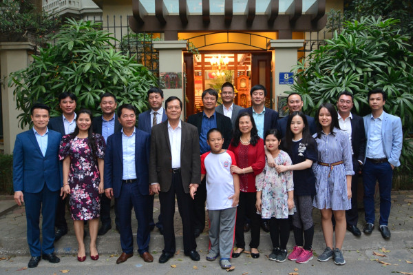 Lãnh đạo Tổng công ty Viglacera thăm và chúc sức khỏe các đồng chí lãnh đạo Tổng công ty các thời kỳ nhân dịp Xuân Kỷ Hợi 2019